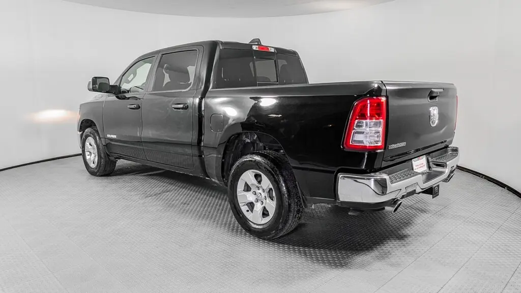 2023 Ram 1500 Big Horn photo 3