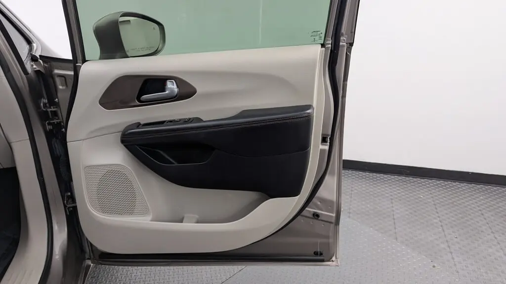 Florida Fine Cars - Used CHRYSLER PACIFICA 2018 WEST PALM TOURING L PLUS