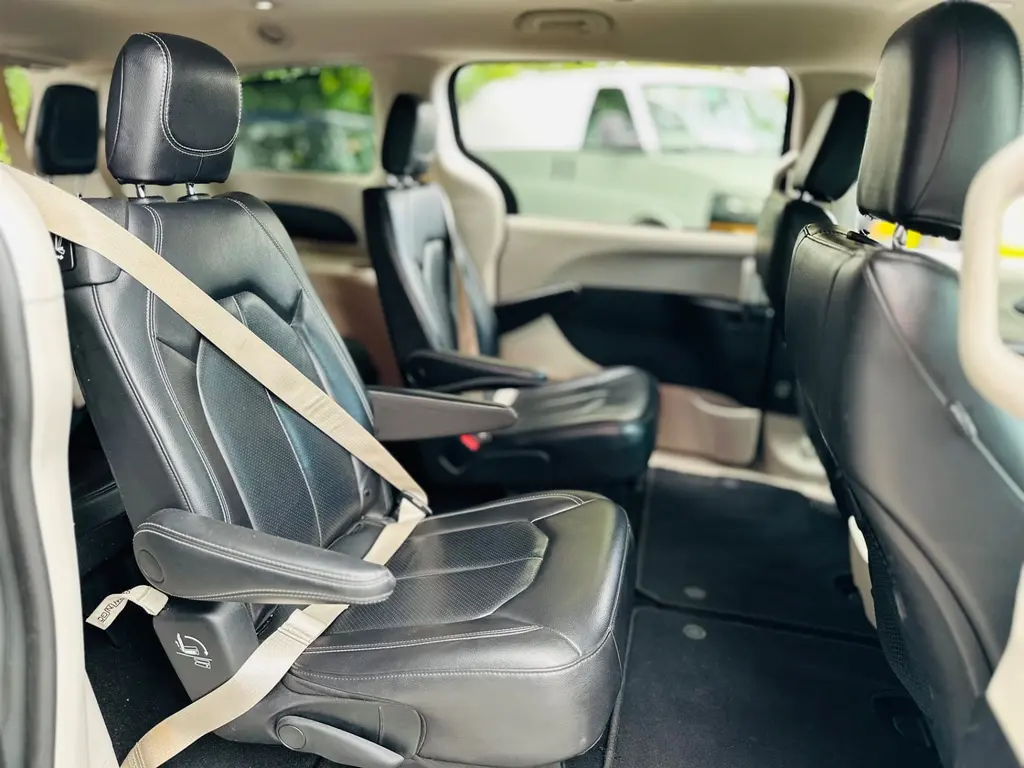 Florida Fine Cars - Used CHRYSLER PACIFICA 2022 MIAMI TOURING L