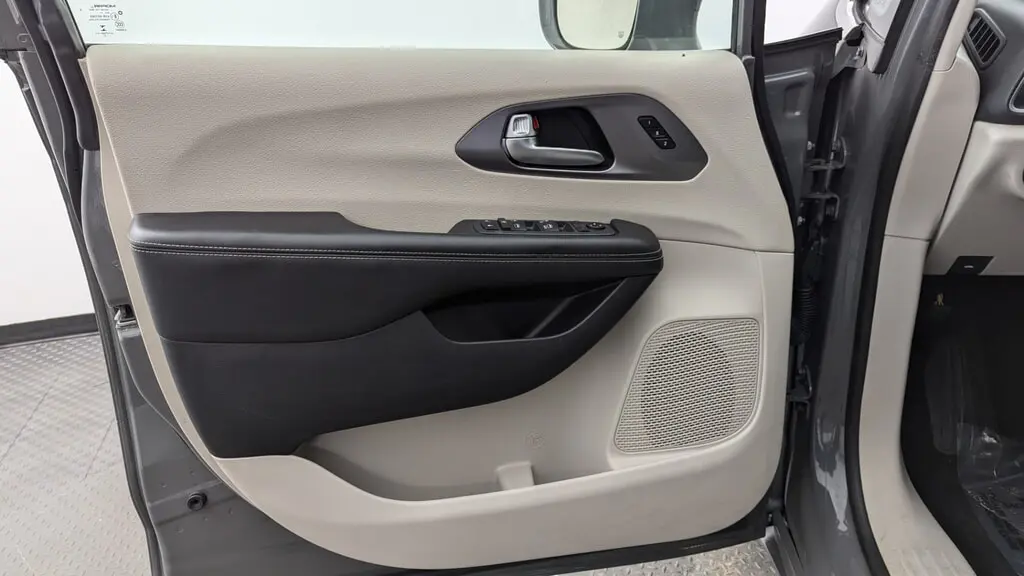 Florida Fine Cars - Used CHRYSLER PACIFICA 2022 MIAMI TOURING L