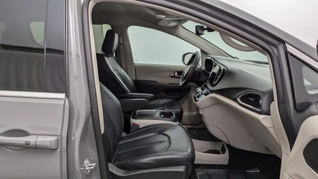 Florida Fine Cars - Used CHRYSLER PACIFICA 2022 MIAMI TOURING L