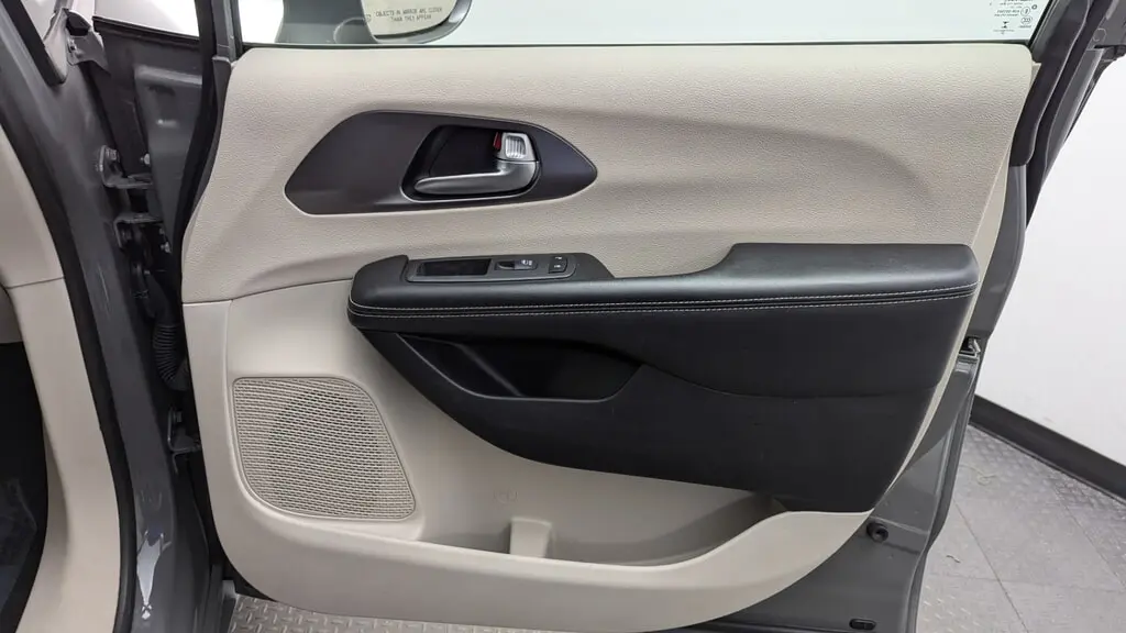 Florida Fine Cars - Used CHRYSLER PACIFICA 2022 MIAMI TOURING L