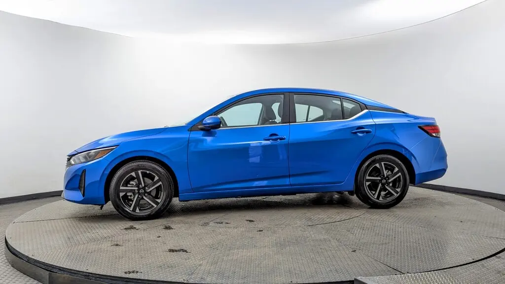 2025 Nissan Sentra SV photo 2