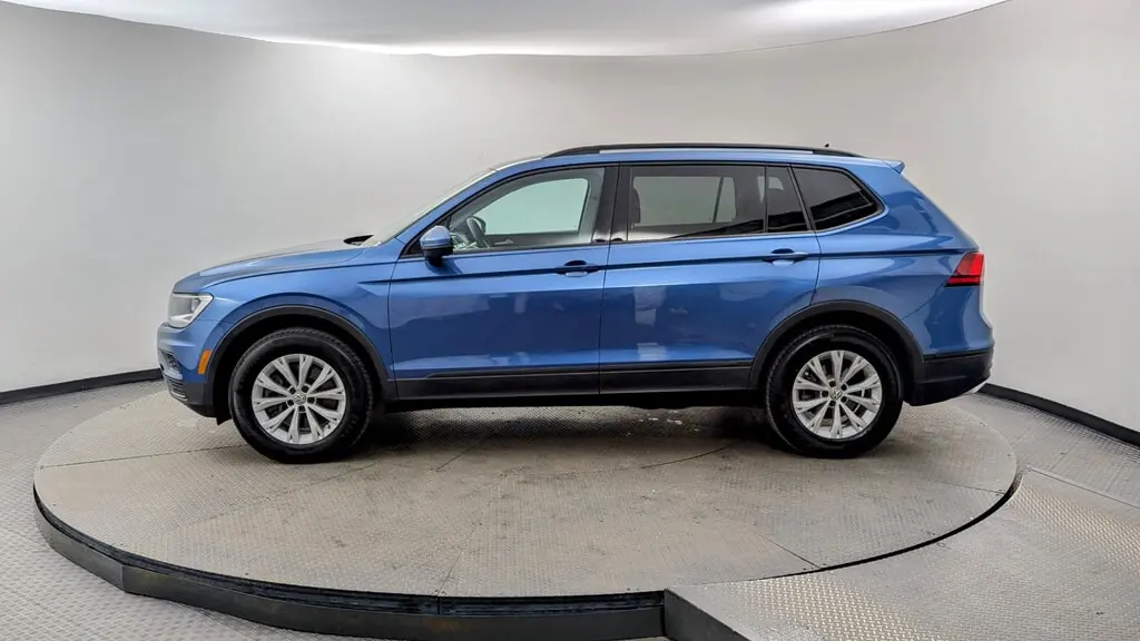 2020 Volkswagen Tiguan S photo 2