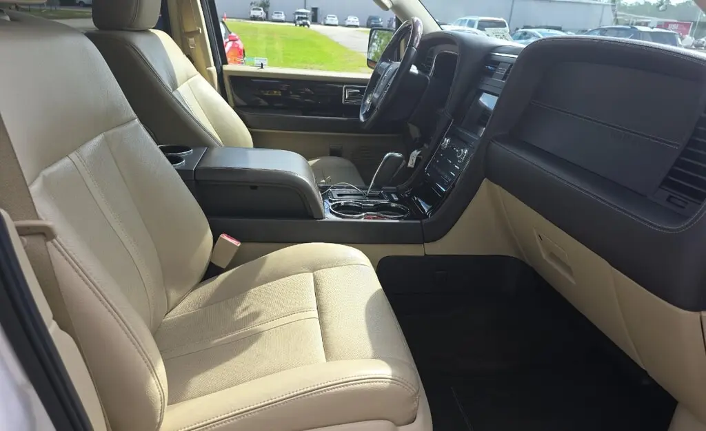 Florida Fine Cars - Used LINCOLN NAVIGATOR 2017 WEST PALM RESERVE
