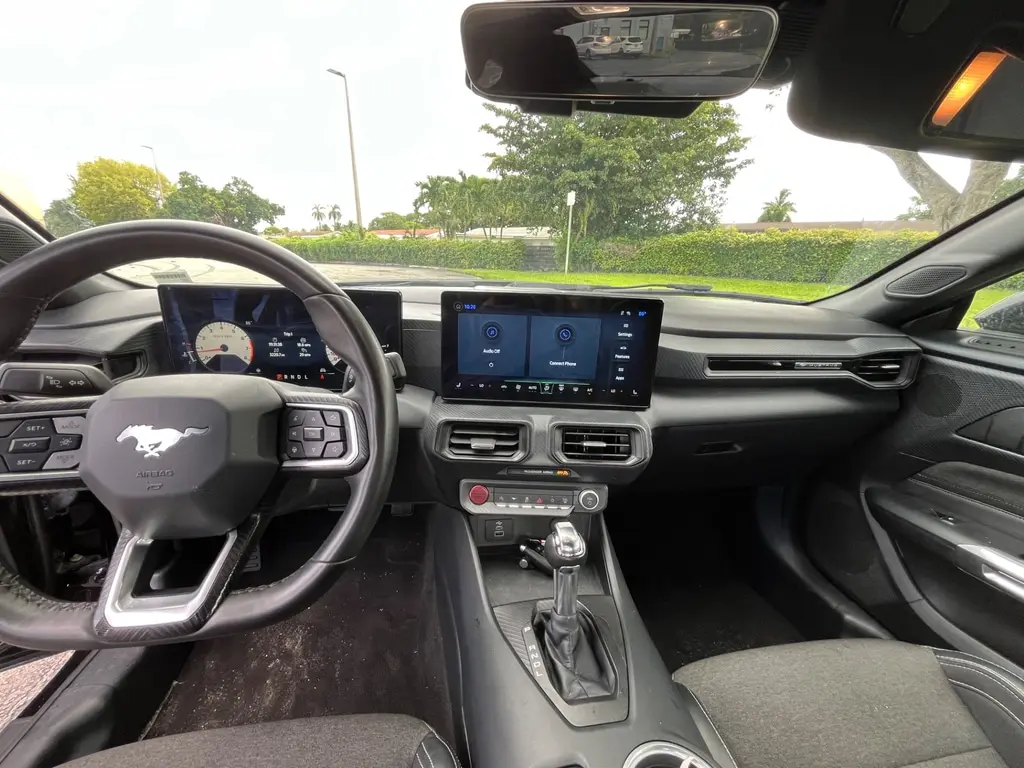 2024 Ford Mustang EcoBoost photo 10