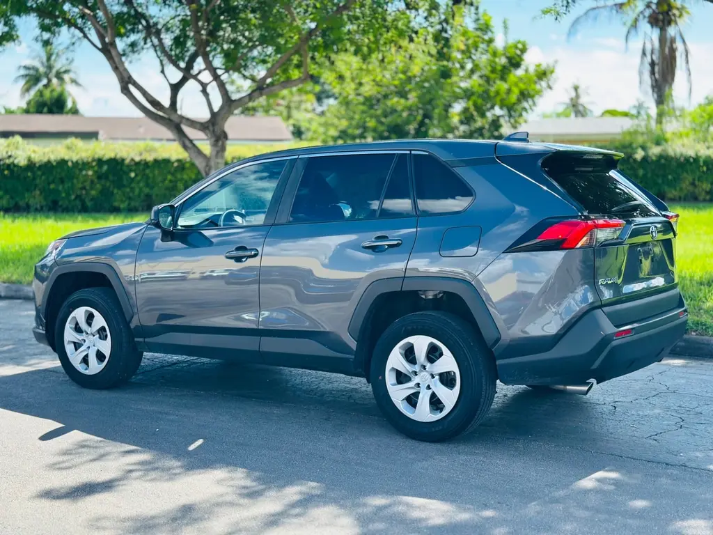 2024 Toyota RAV4 LE photo 2