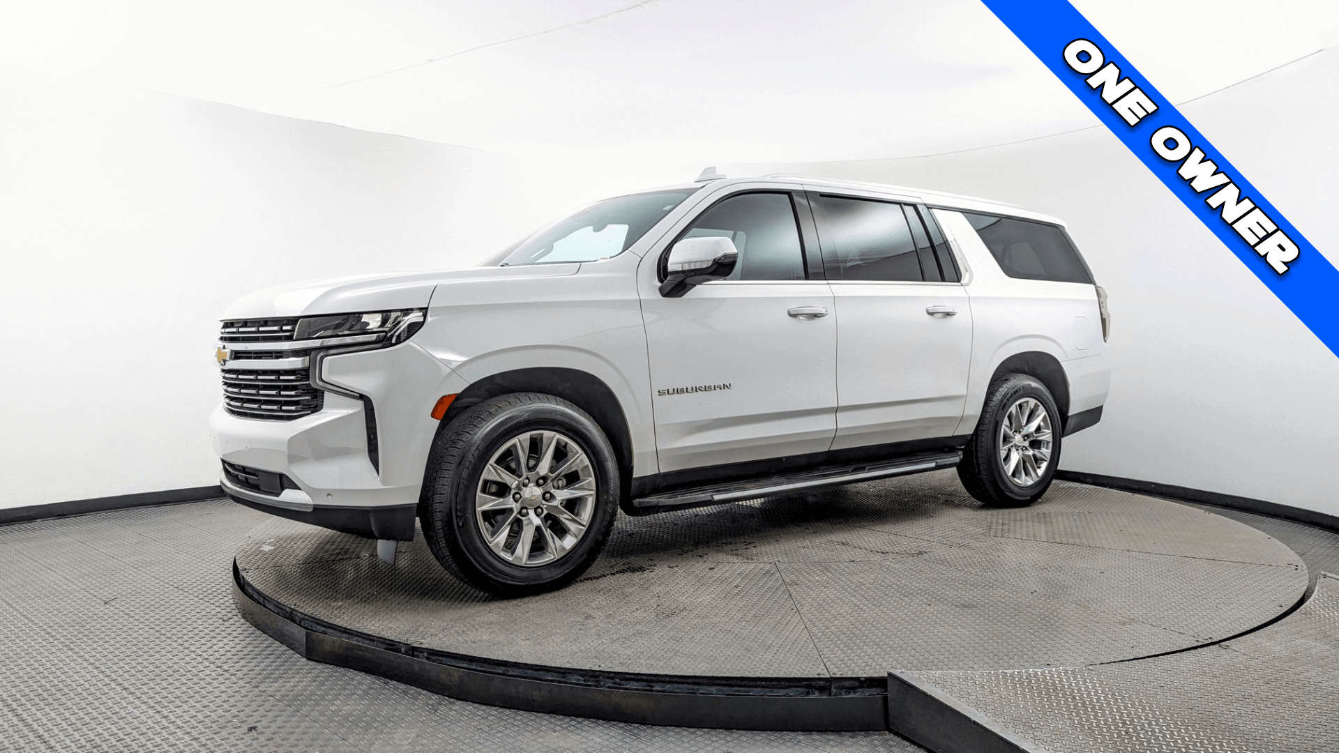 2023 Chevrolet Suburban Premier's photo