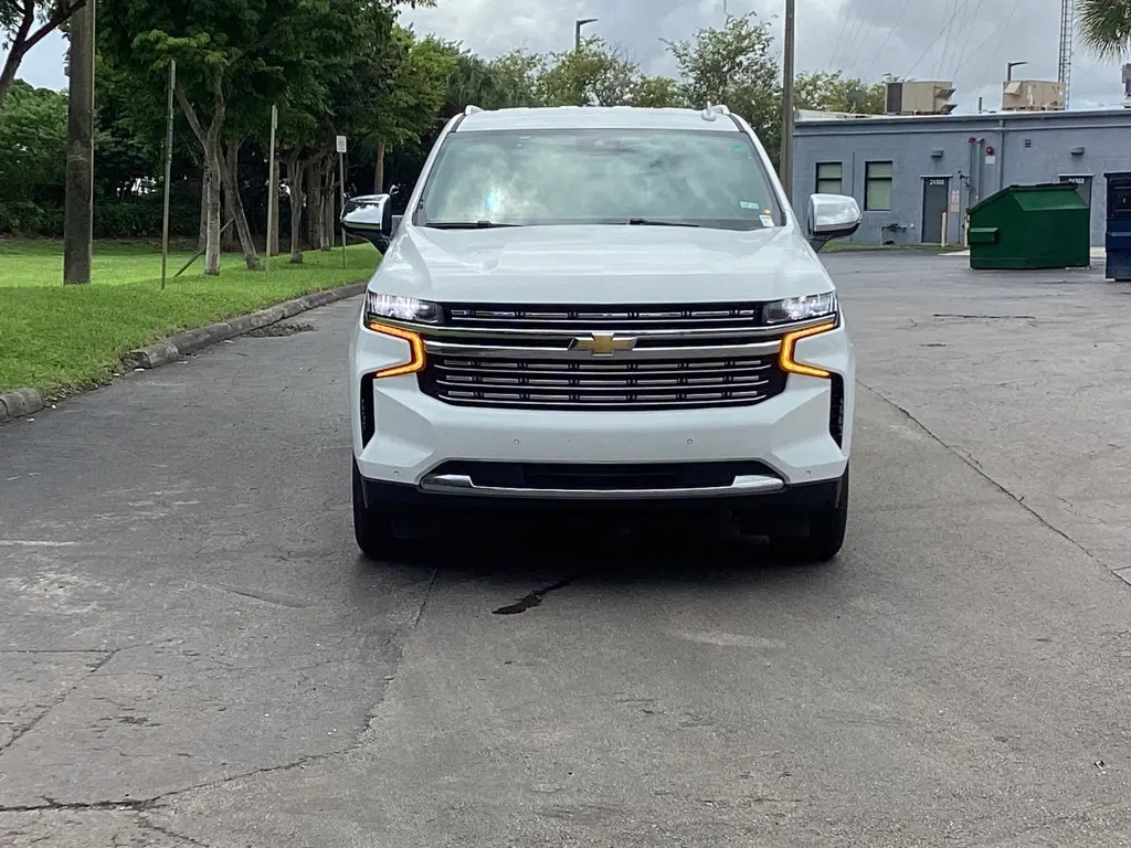 2023 Chevrolet Suburban Premier photo 9