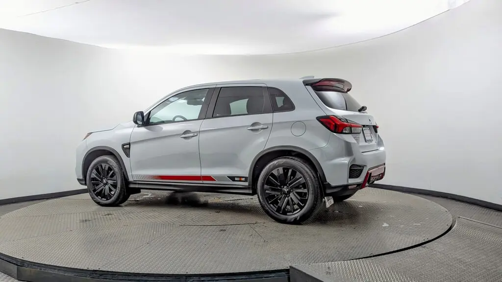 2023 Mitsubishi Outlander Sport ES LE SE photo 2