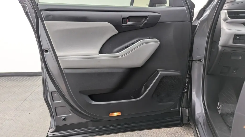 Florida Fine Cars - Used TOYOTA HIGHLANDER 2021 MIAMI L