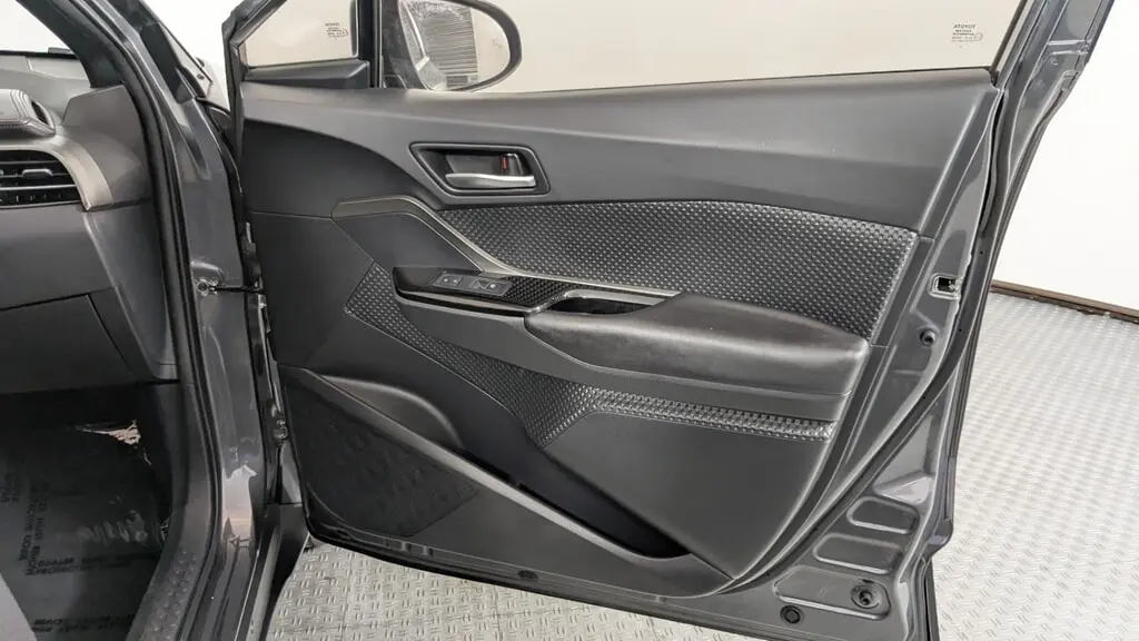 Florida Fine Cars - Used TOYOTA C-HR 2019 ORLANDO XLE