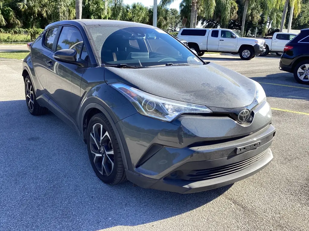 2019 Toyota C-HR XLE Limited photo 3