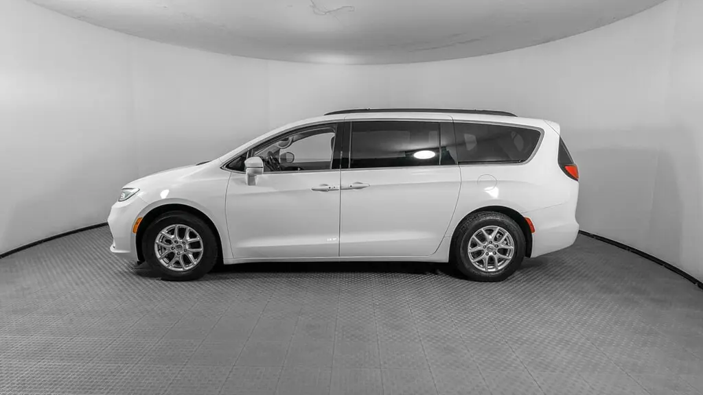 Florida Fine Cars - Used CHRYSLER PACIFICA 2022 ORLANDO TOURING L