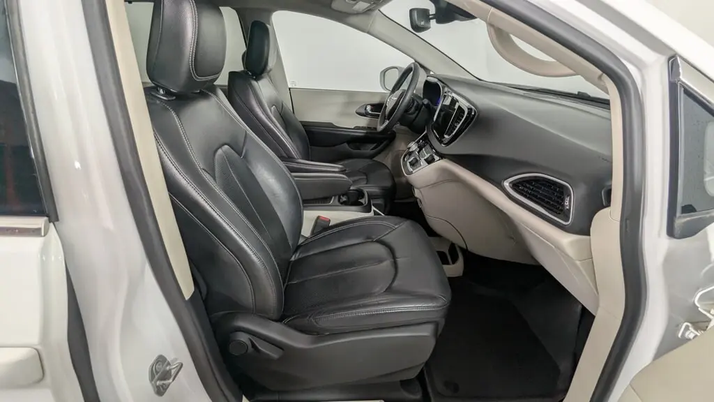 Florida Fine Cars - Used CHRYSLER PACIFICA 2022 ORLANDO TOURING L