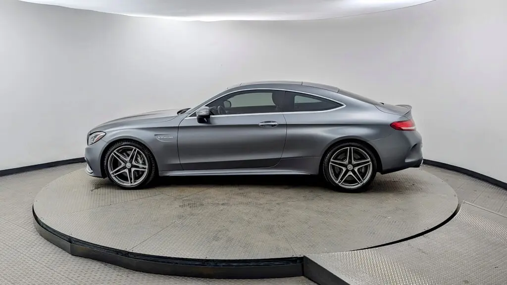 2018 Mercedes Benz C AMG 63 photo 2