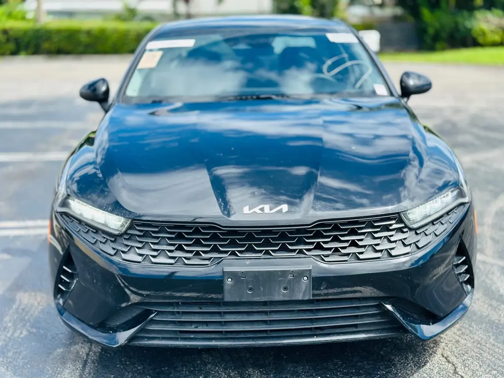 2023 Kia K5 LXS photo 2