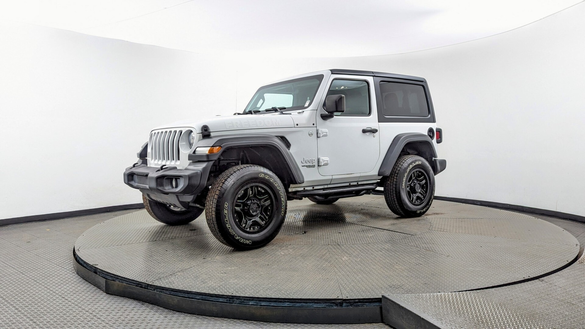 2019 Jeep Wrangler Sport's photo