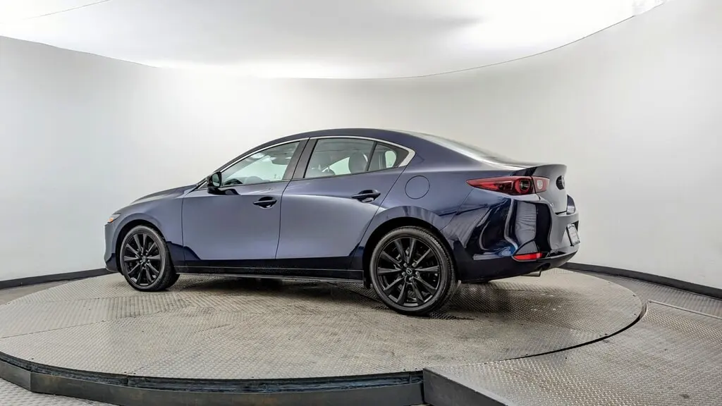 2025 Mazda Mazda3 2.5 Select Sport photo 3