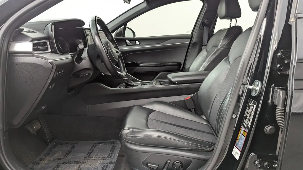 2024 Kia K5 GT-Line photo 7