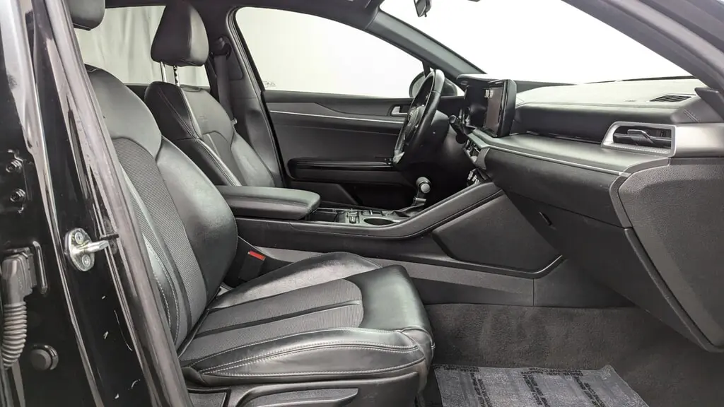 2024 Kia K5 GT-Line photo 13