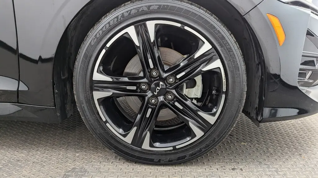 2024 Kia K5 GT-Line photo 19