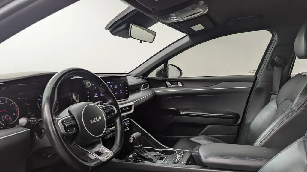 2024 Kia K5 GT-Line photo 14
