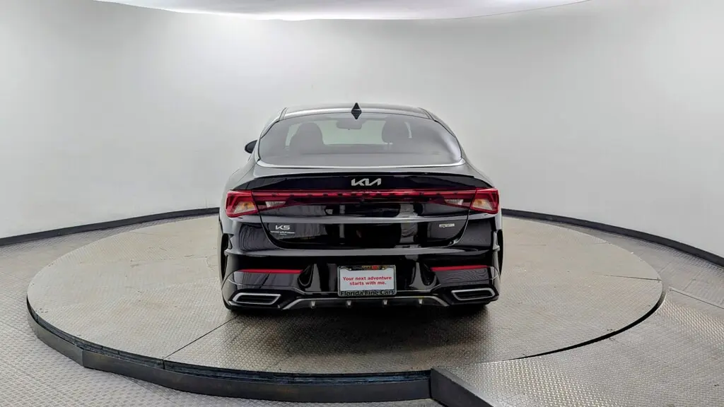 2024 Kia K5 GT-Line photo 2