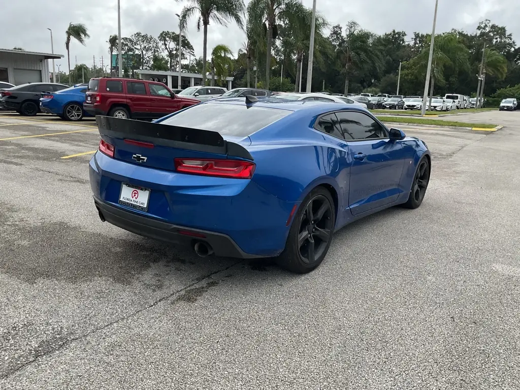 2018 Chevrolet Camaro 1LT photo 4