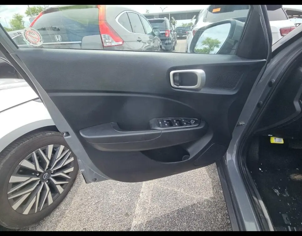 Florida Fine Cars - Used HYUNDAI VENUE 2023 ORLANDO SEL