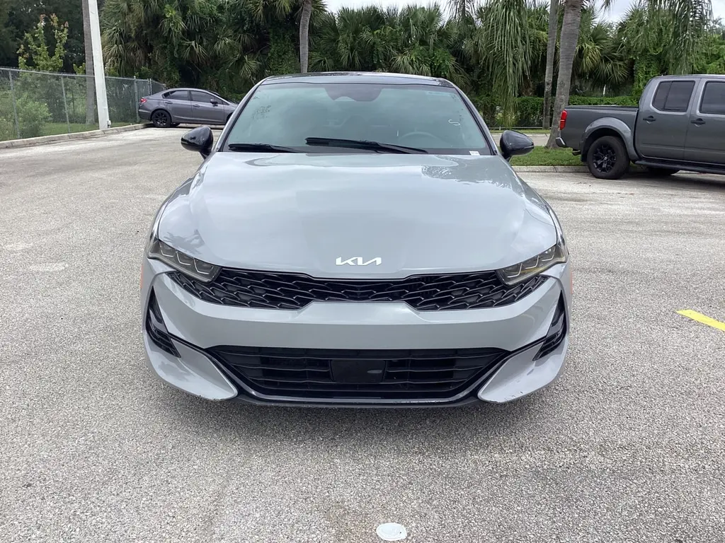2024 Kia K5 GT-Line photo 2