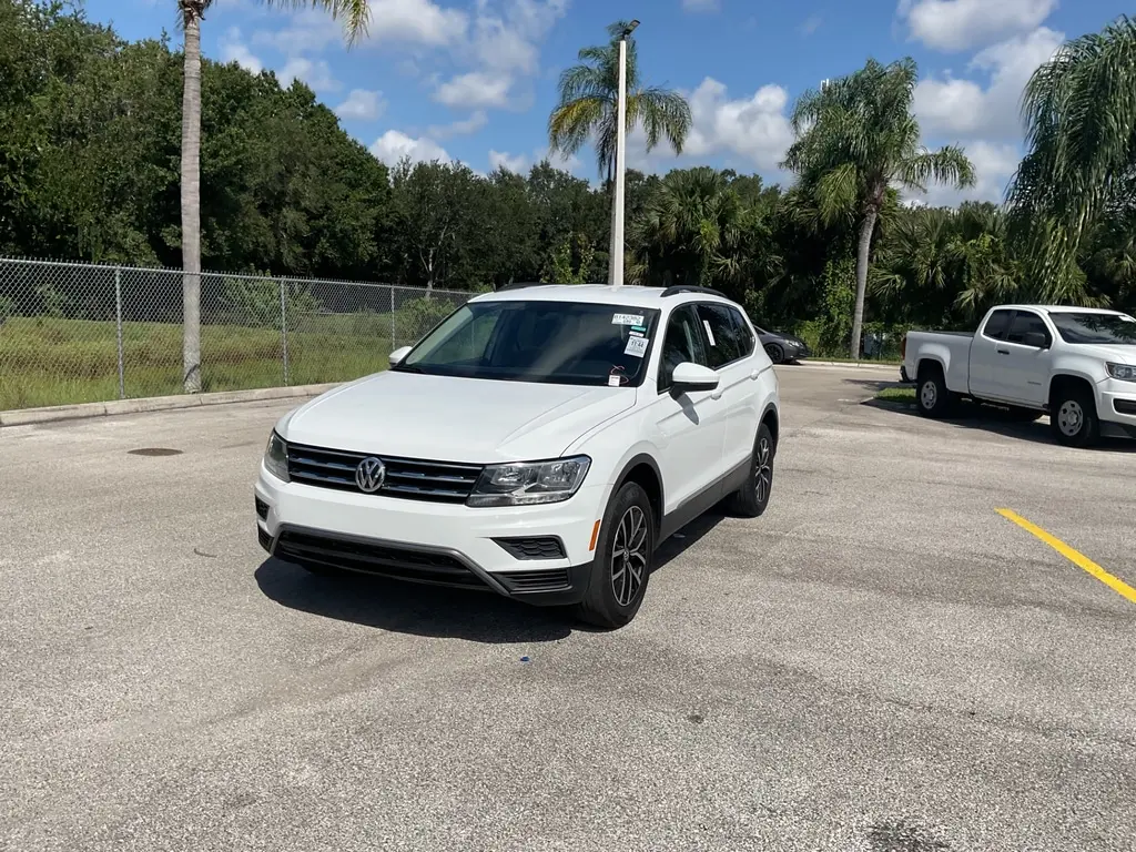 2021 Volkswagen Tiguan R-Line Black SEL photo 2