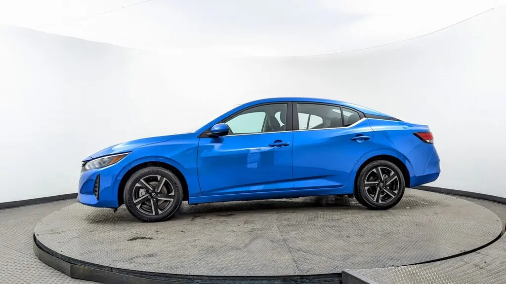 2024 Nissan Sentra SV photo 2