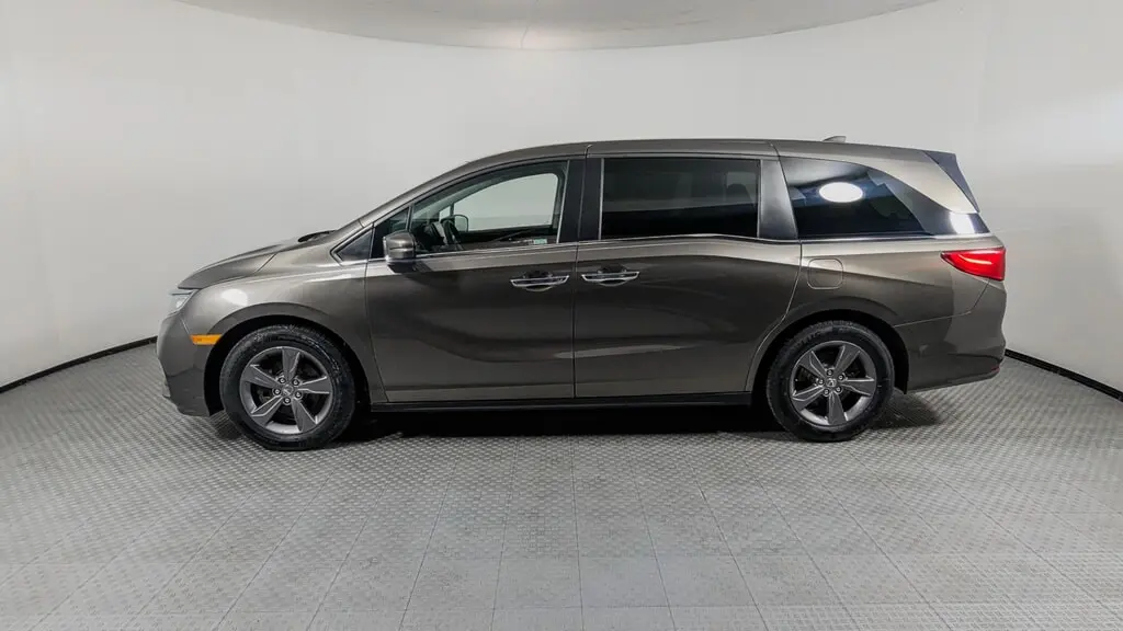2021 Honda Odyssey EX photo 2