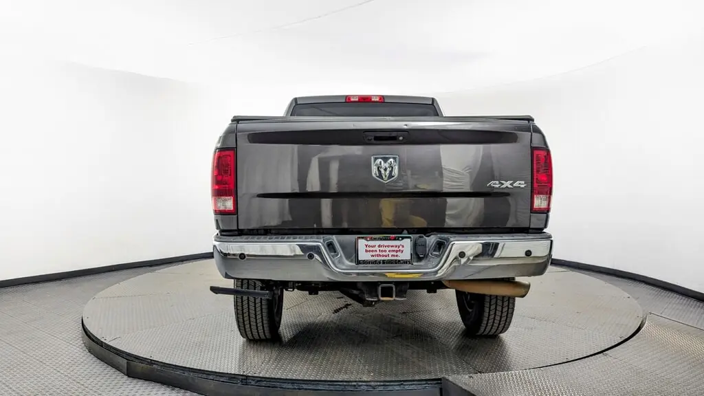 2017 Ram 2500 Tradesman photo 4