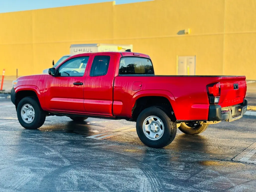 2021 Toyota Tacoma SR photo 4