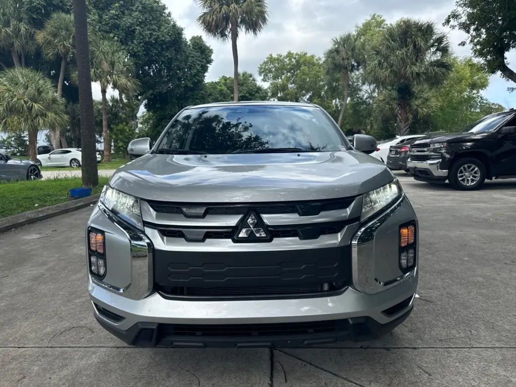2024 Mitsubishi Outlander Sport S photo 2