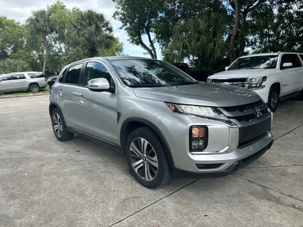 2024 Mitsubishi Outlander Sport S photo 3