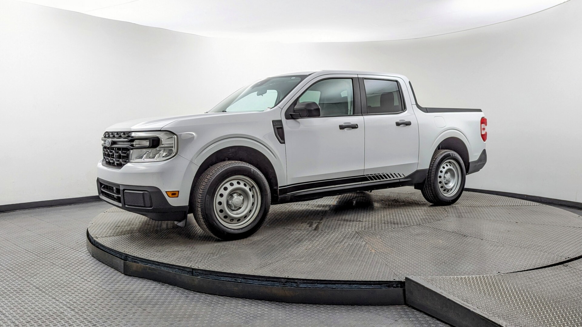 2022 Ford Maverick XL's photo