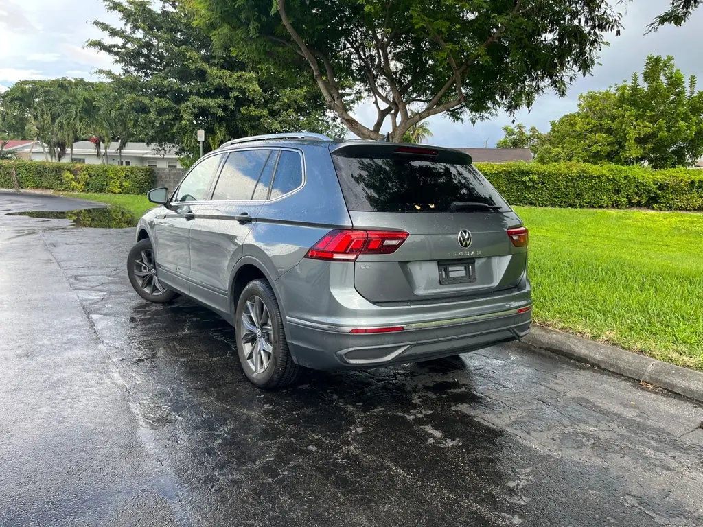2022 Volkswagen Tiguan SE photo 4