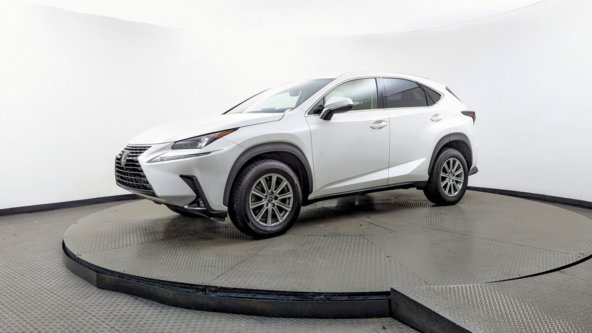 2020 Lexus NX 300's photo
