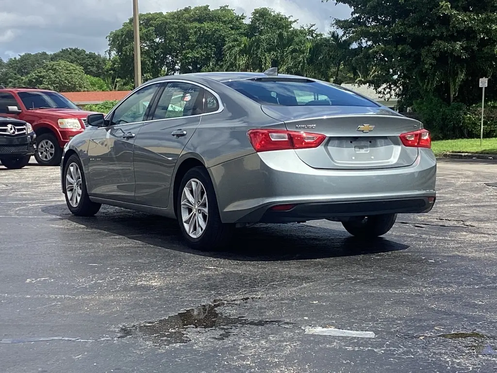 2023 Chevrolet Malibu 1LT photo 4
