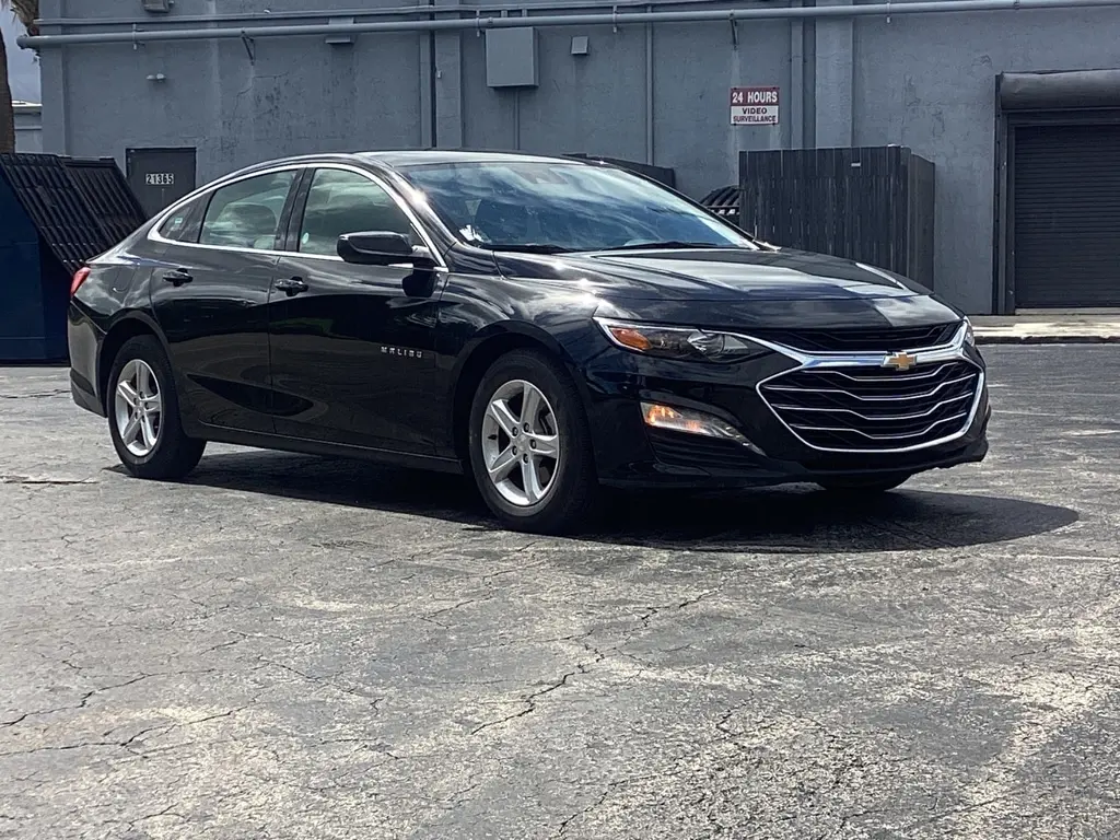 2024 Chevrolet Malibu 1LT photo 4