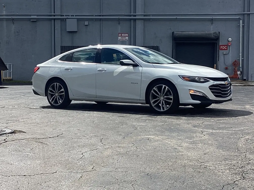 2023 Chevrolet Malibu 1LT photo 4