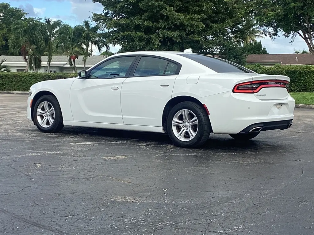 2023 Dodge Charger SXT photo 4