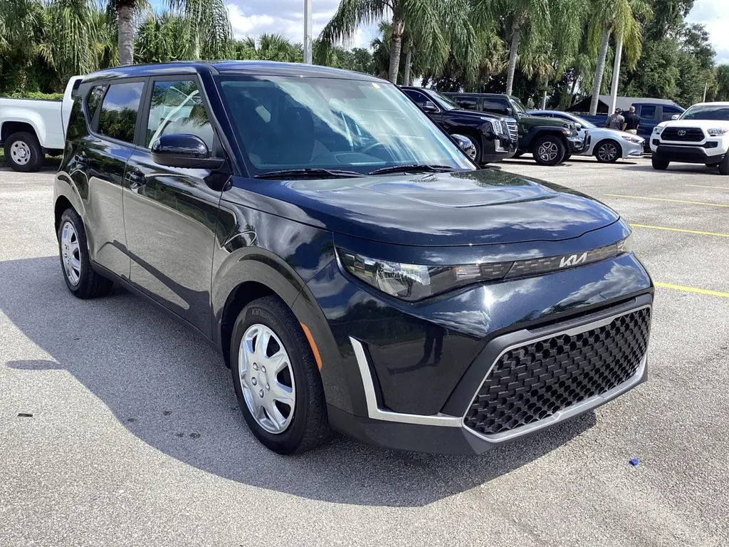 2023 Kia Soul LX S photo 4