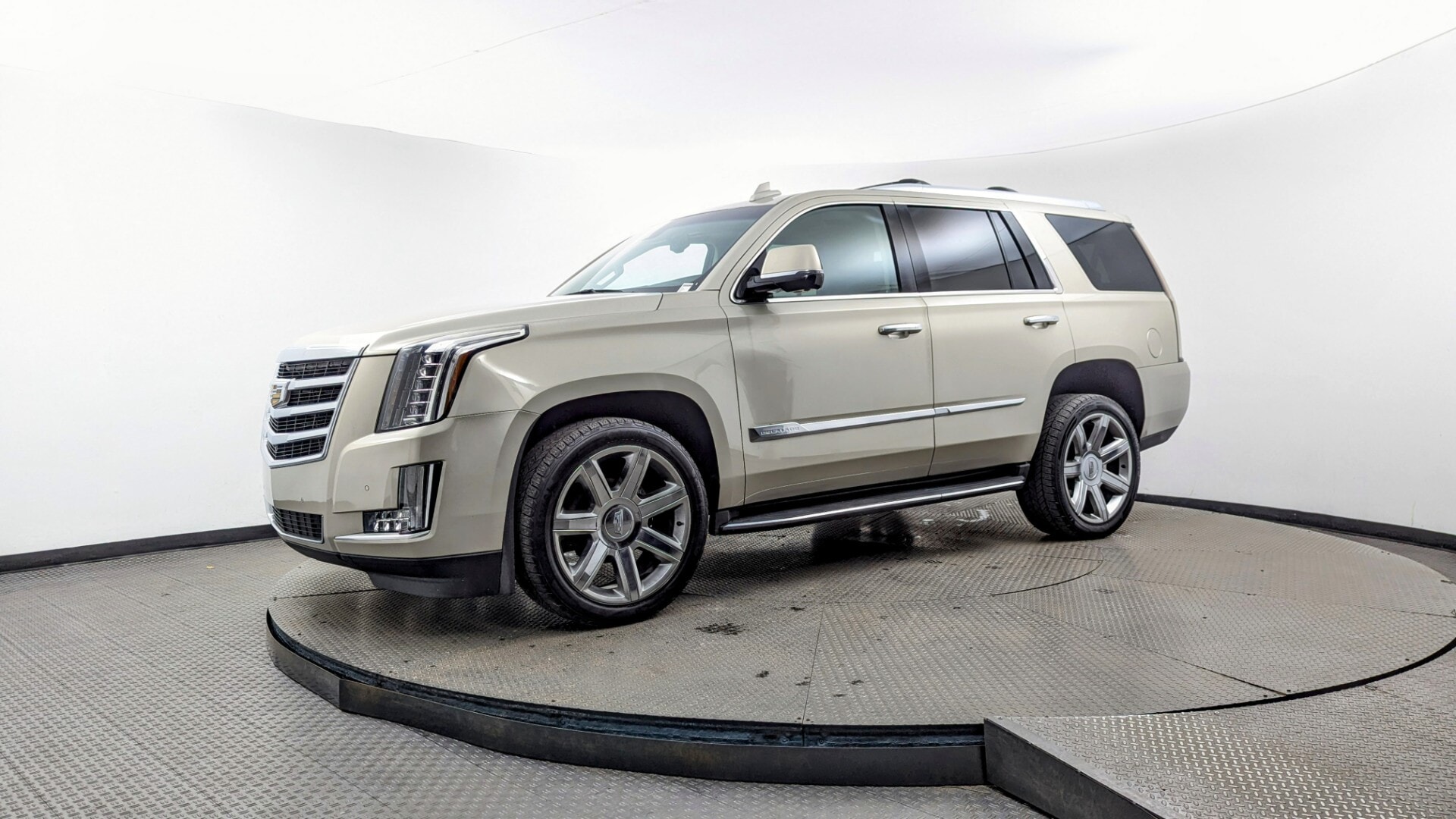 2016 Cadillac Escalade Luxury's photo