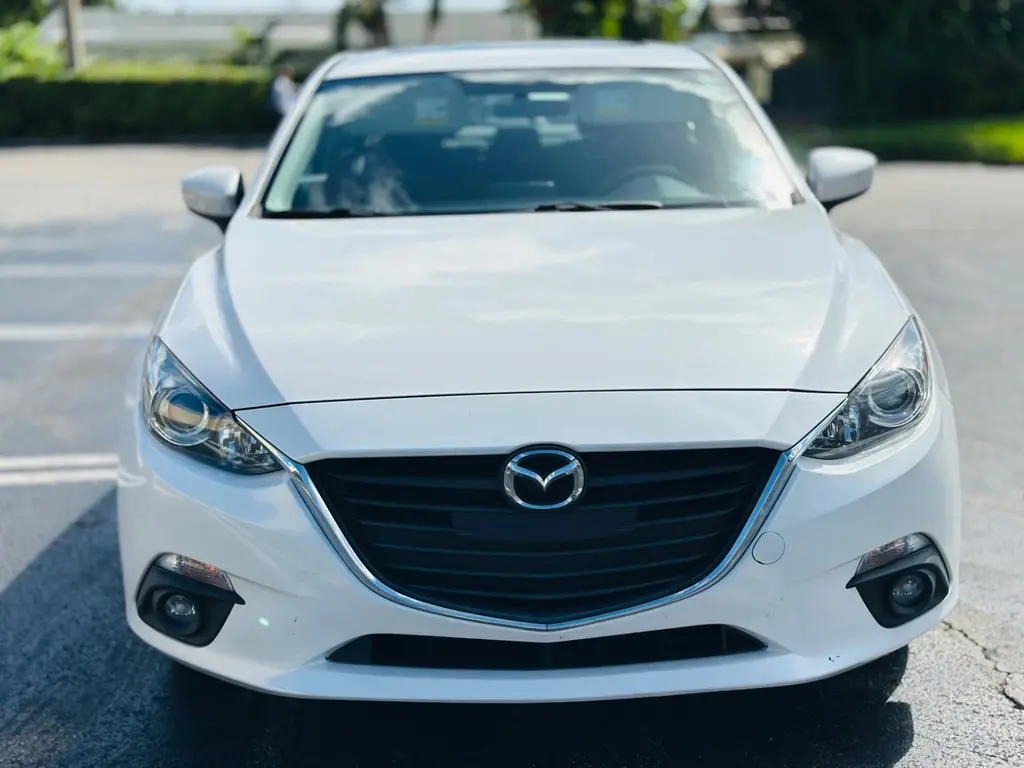 2015 Mazda Mazda3 Touring photo 2