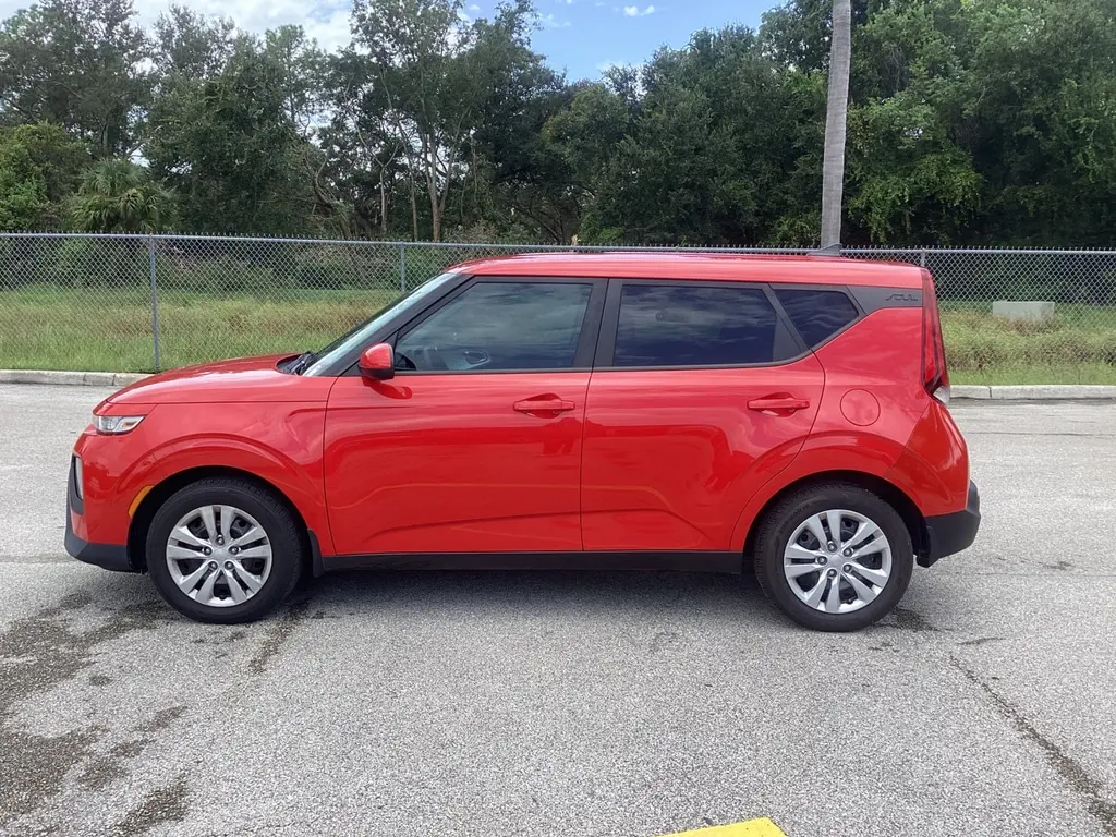2020 Kia Soul LX photo 4