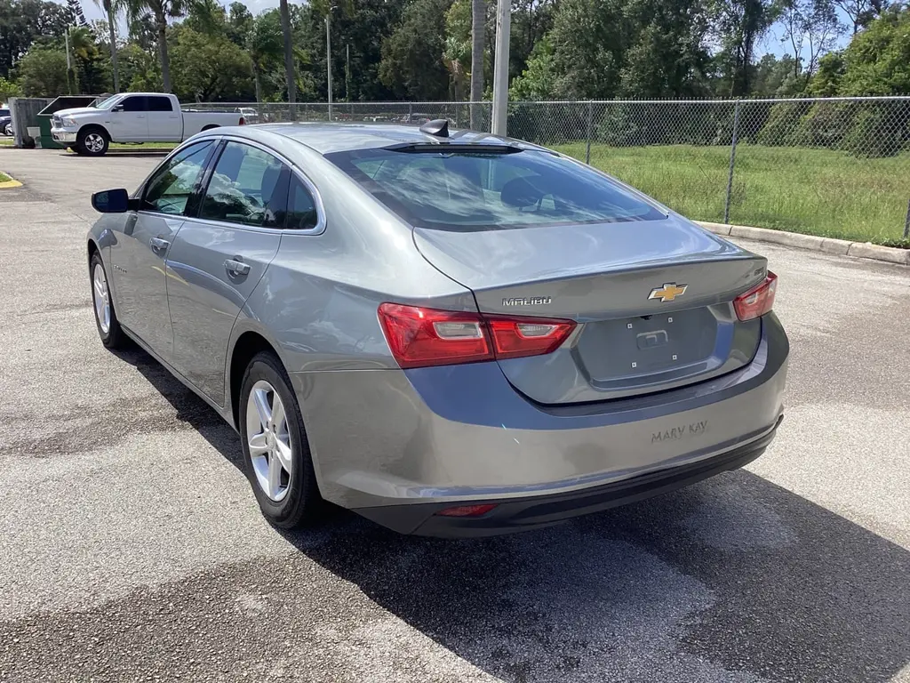 2023 Chevrolet Malibu LS photo 2